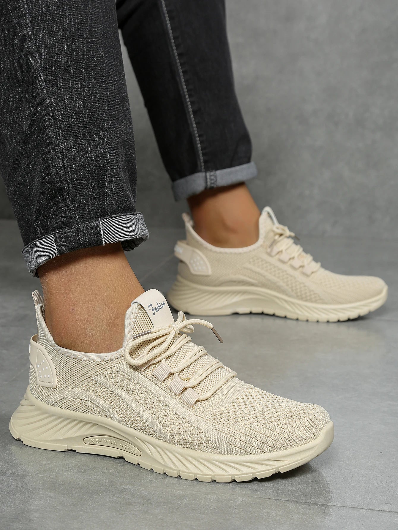 women's casual sneaker