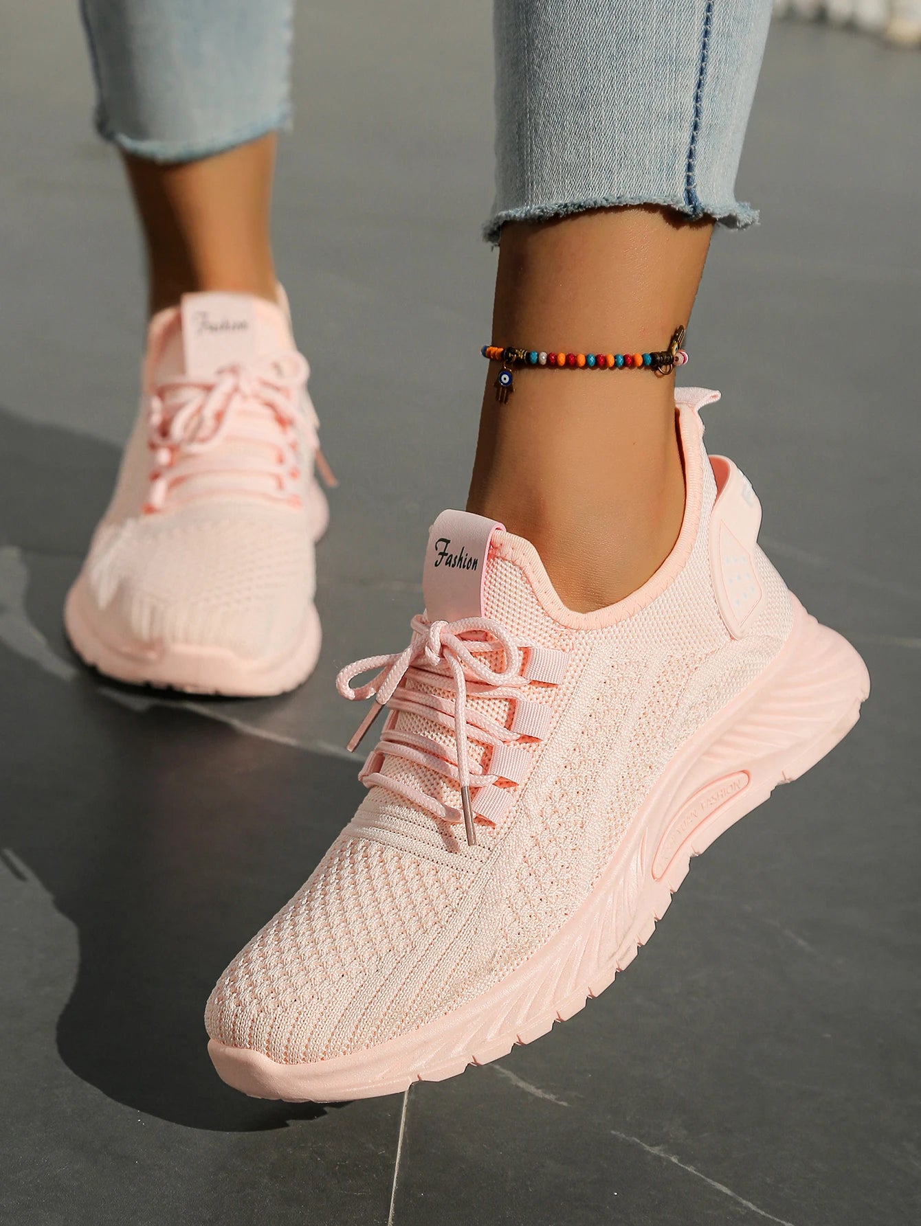 women's casual sneaker