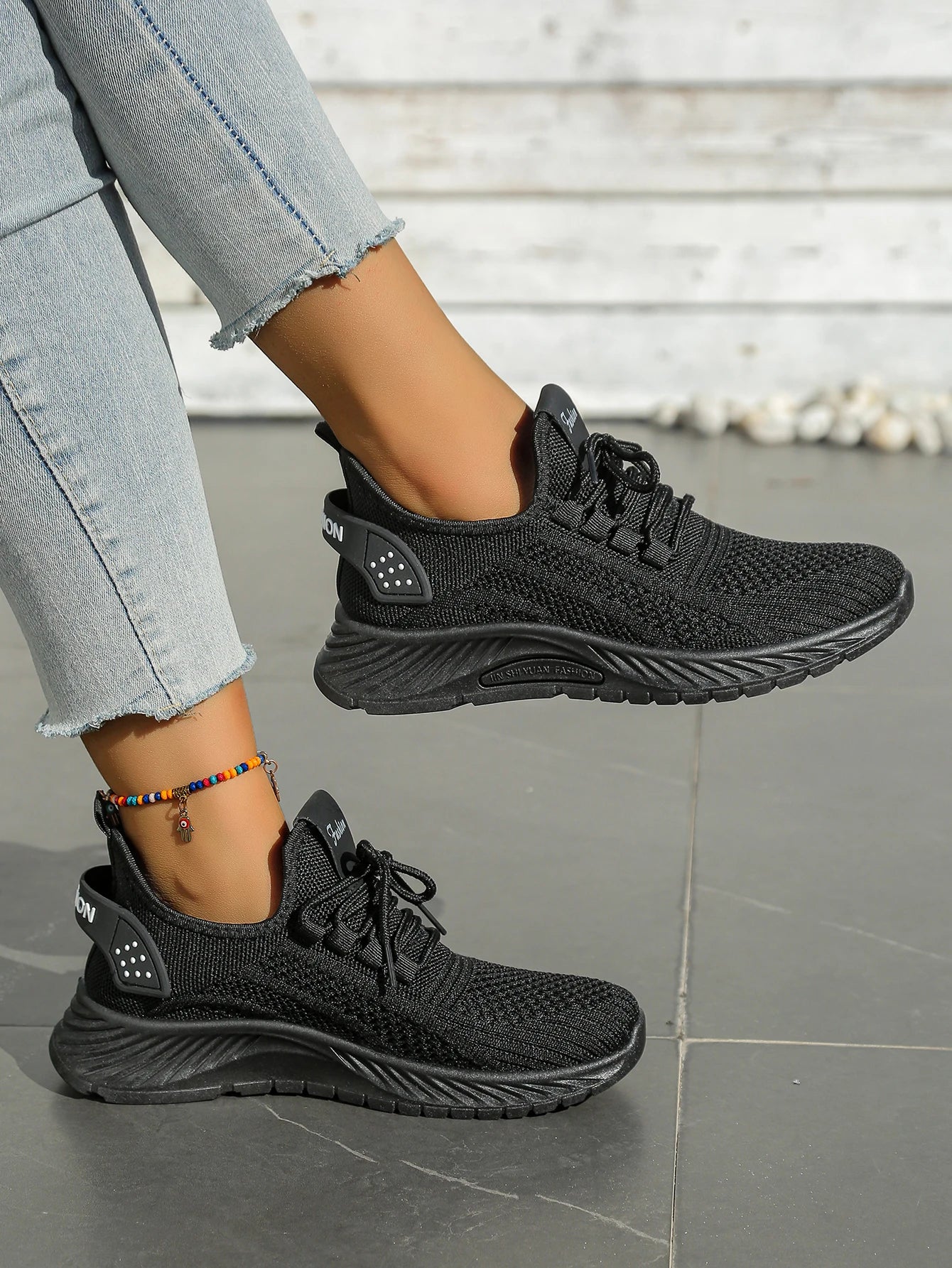 women's casual sneaker
