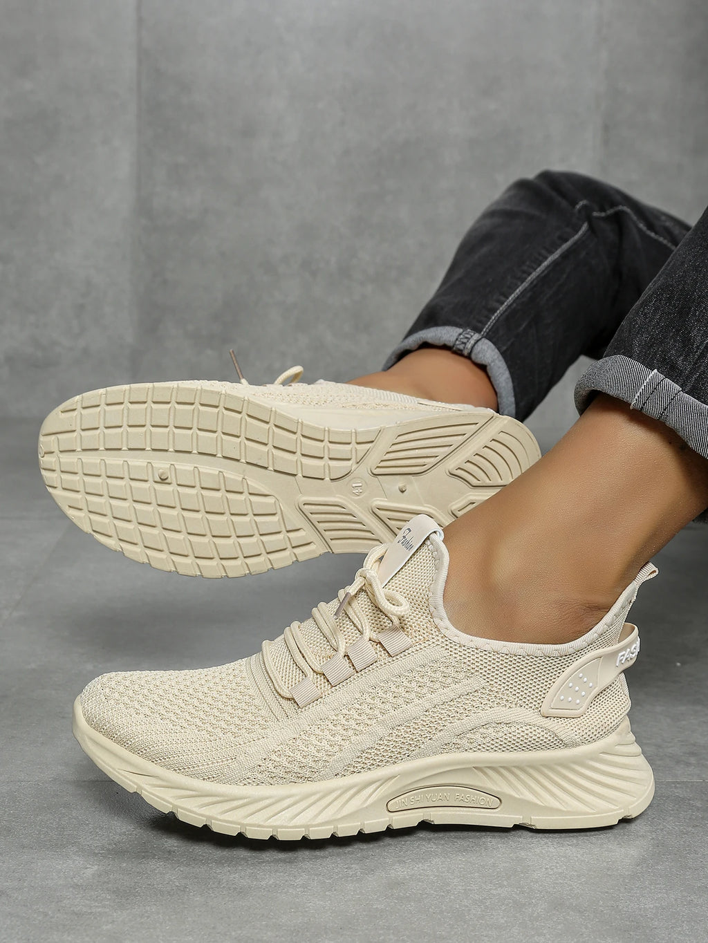 women's casual sneaker
