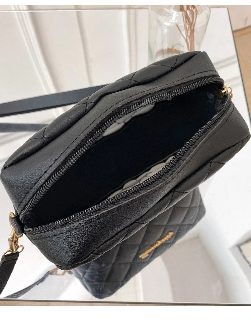 2025 tassel women's small crossbody bag trend diamond grid embroidery camera women's shoulder bag fashion chain crossbody bag