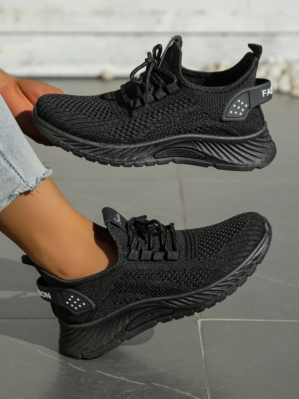 women's casual sneaker