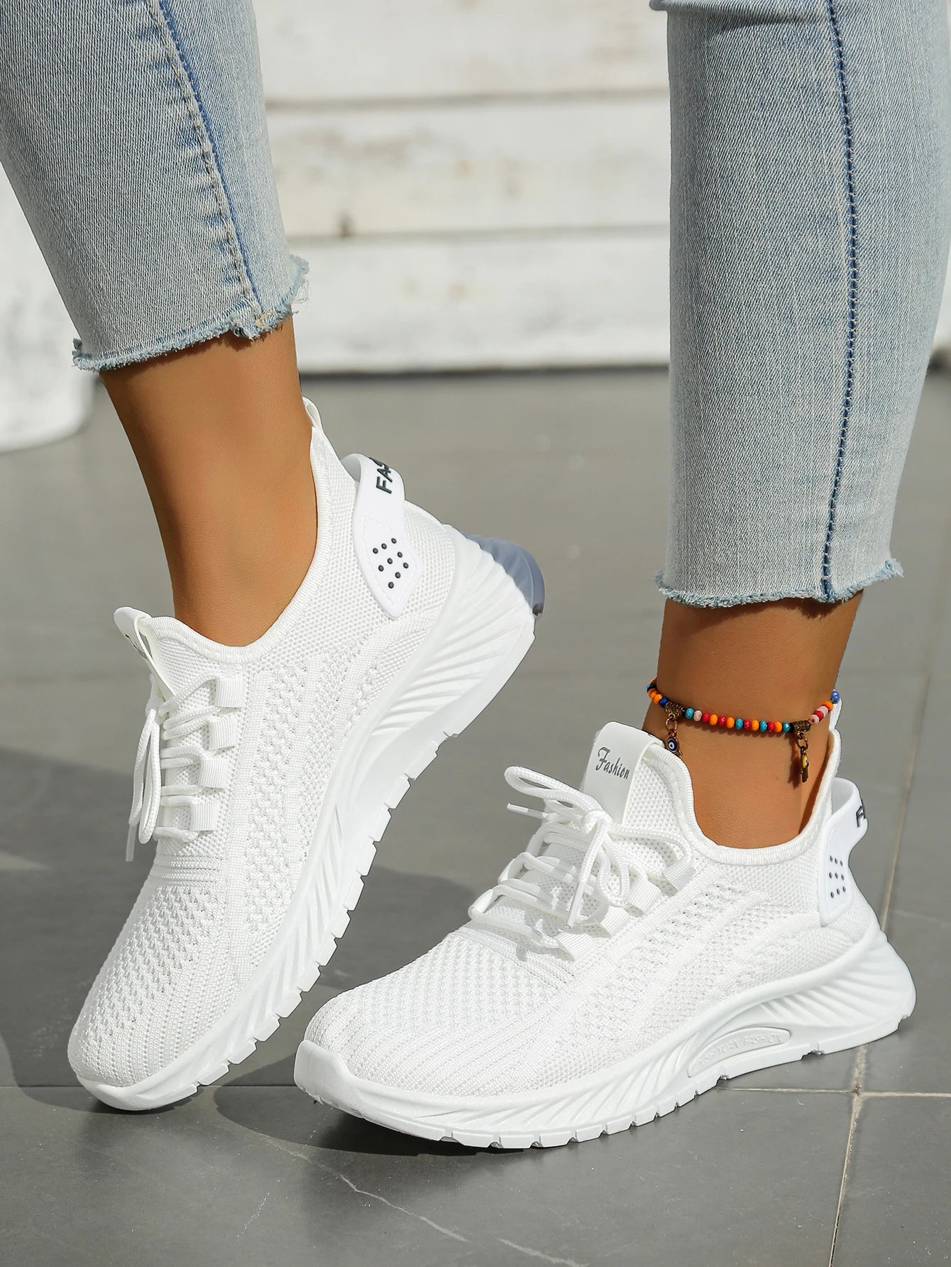 women's casual sneaker