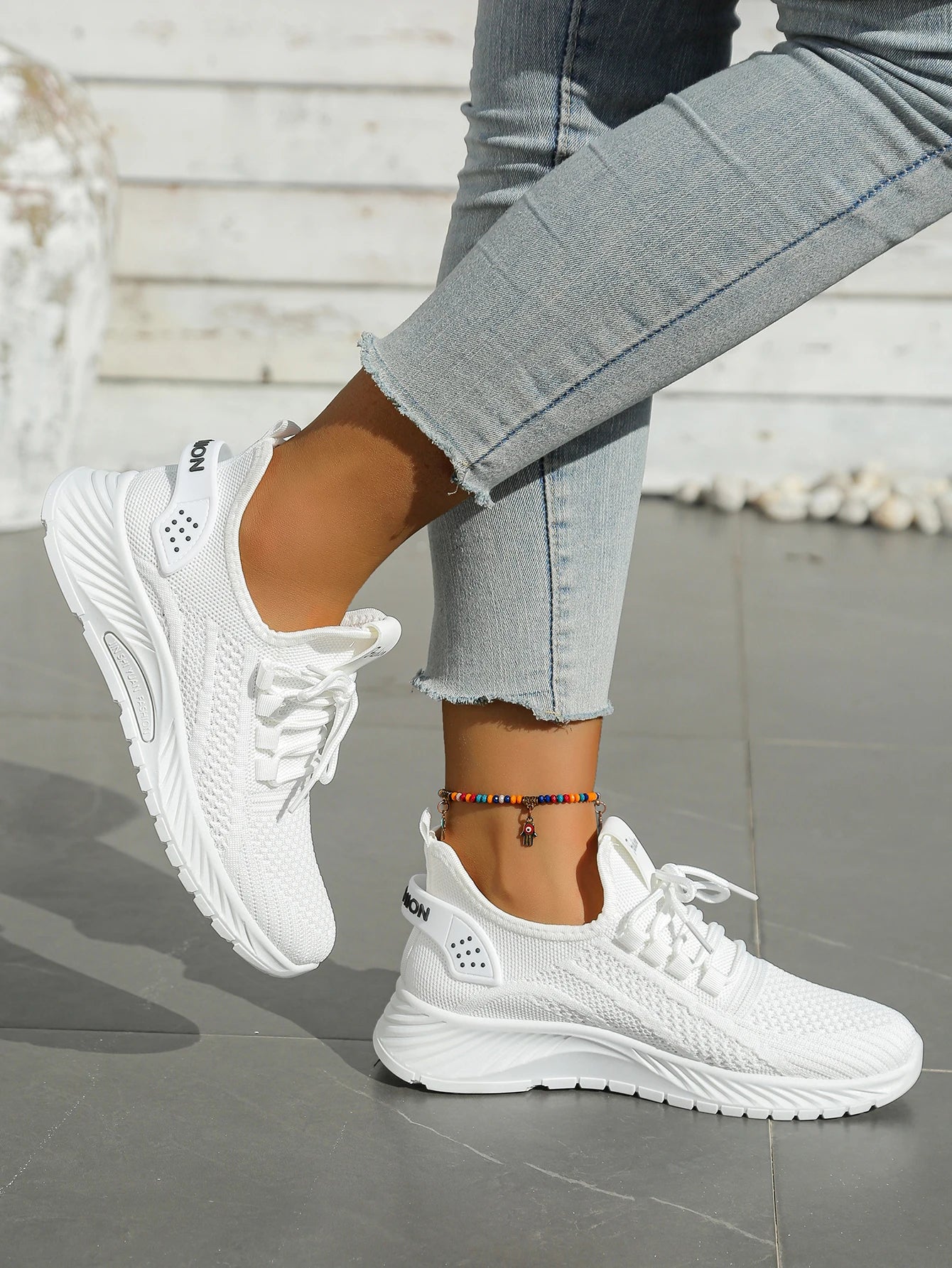 women's casual sneaker