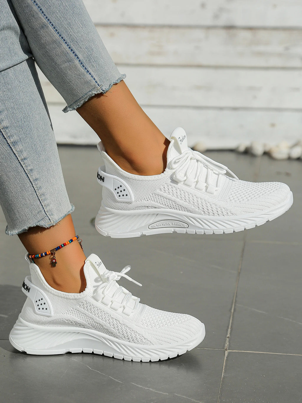 women's casual sneaker