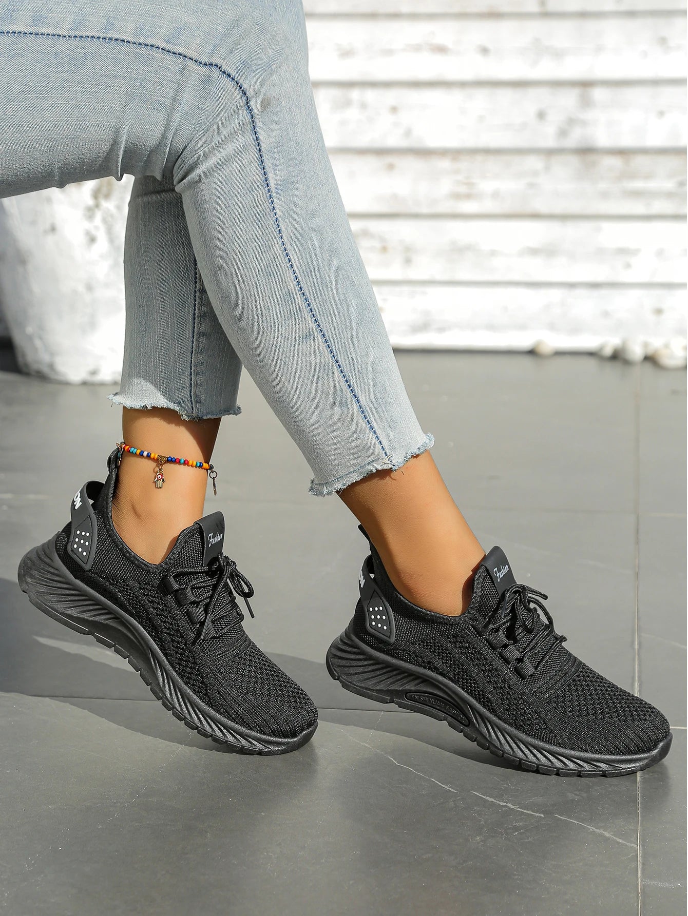women's casual sneaker