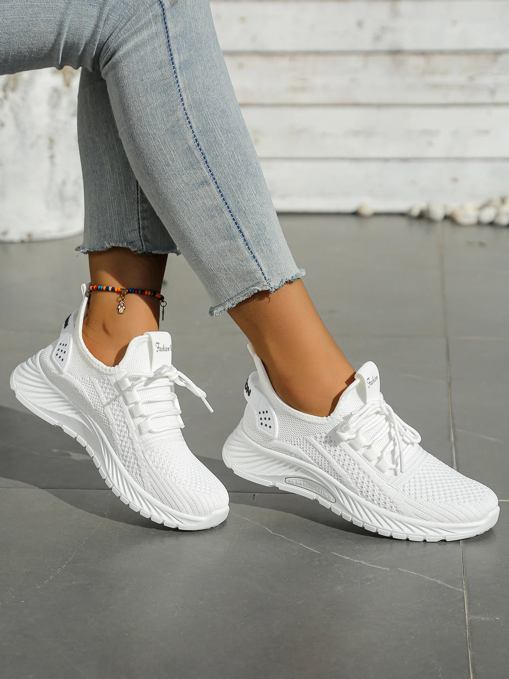 women's casual sneaker