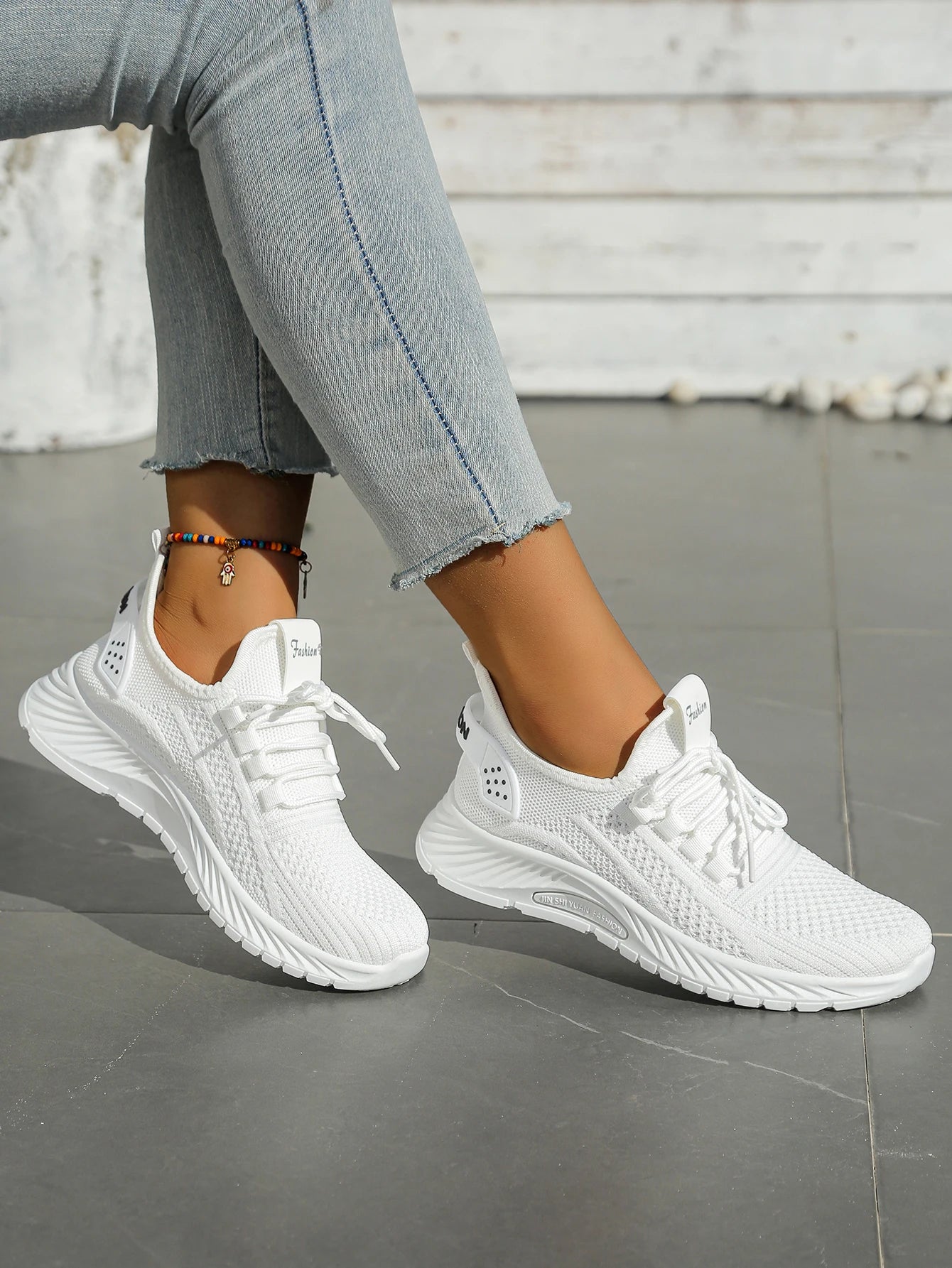 women's casual sneaker