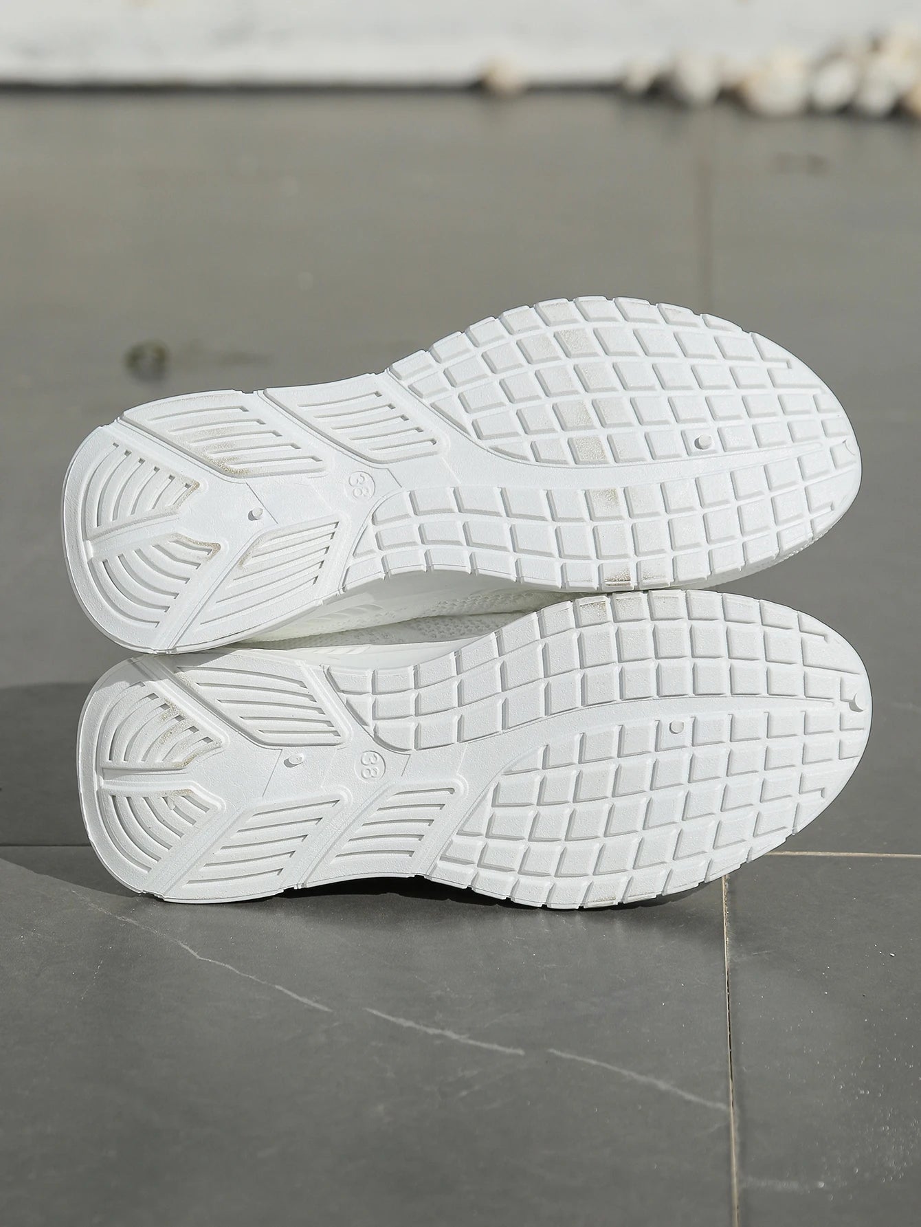 women's casual sneaker